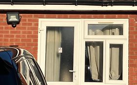 Dream Private Ensuite Apartment In Solihull Close To Birmingham Airport-City Centre And Nec